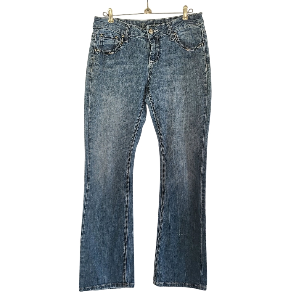 Nd Weekend Blue Low Rise Boot Cut Jeans forWomen Embroidered Back Pockets Size 8